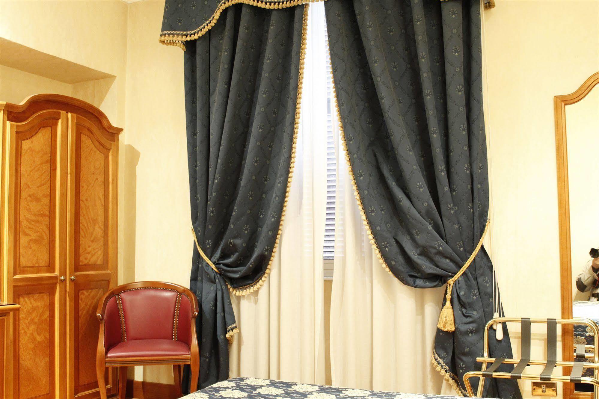 Hotel Genio Róma Kültér fotó