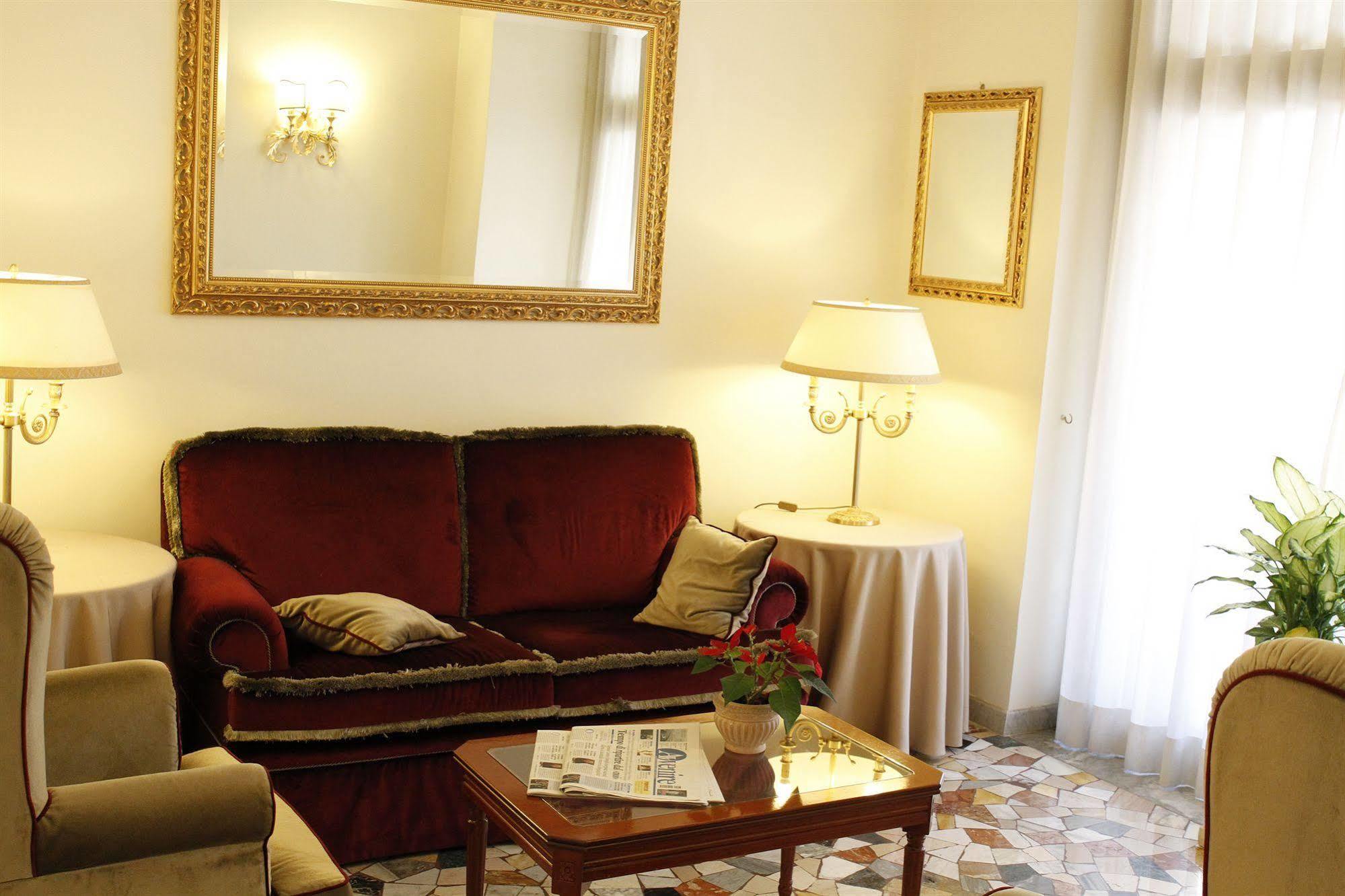 Hotel Genio Róma Kültér fotó