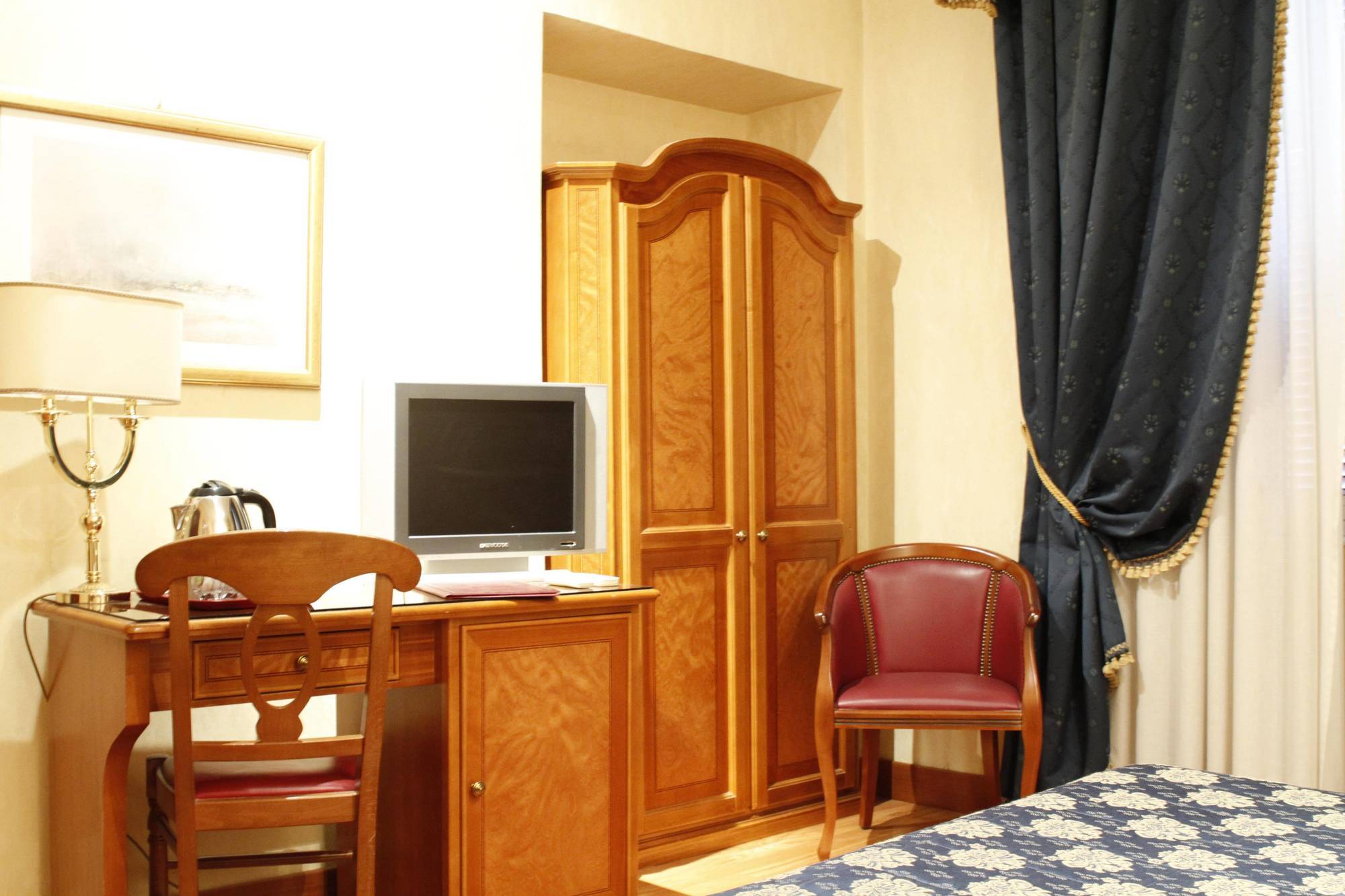 Hotel Genio Róma Kültér fotó